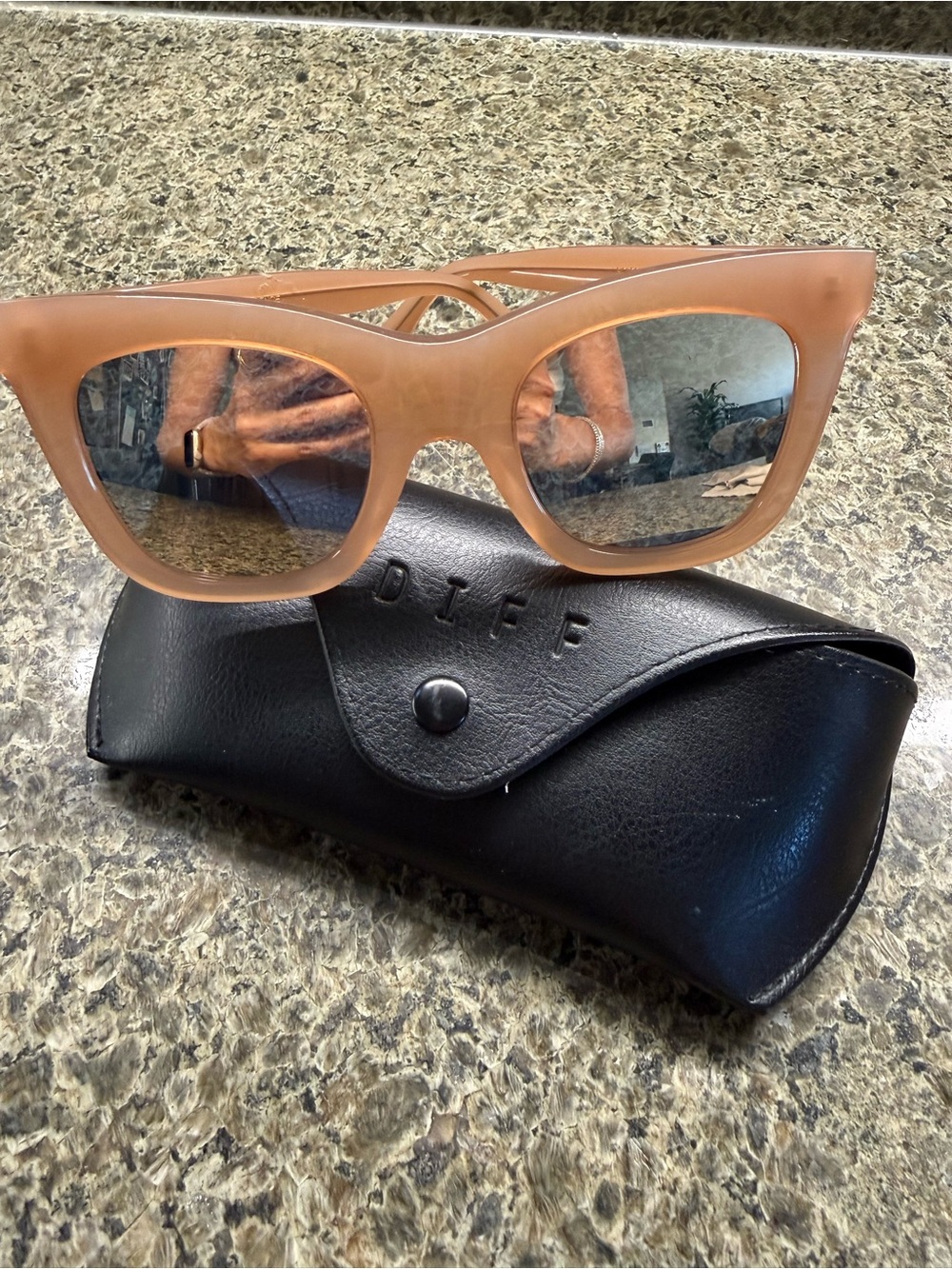 Diff Kaia Sunglasses - Peach Frame Mirrored Lenses